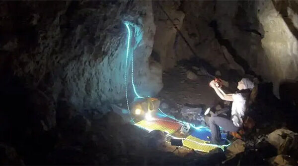 Nữ vận động viên trở lại mặt đất sau 500 ngày sống dưới hang sâu