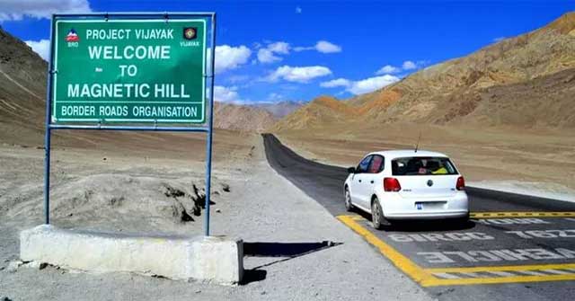 Bí ẩn ở ngọn đồi “kỳ lạ”: Nơi ô tô tắt máy vẫn tự lên dốc