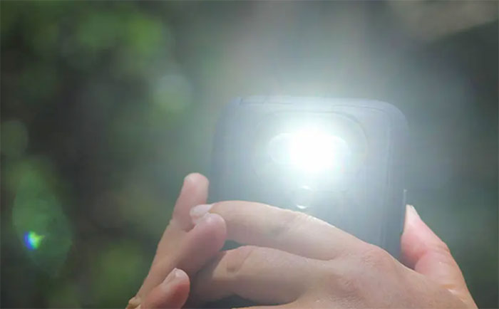 Bạn nên ngừng sử dụng các ứng dụng đèn pin trên điện thoại của mình. 