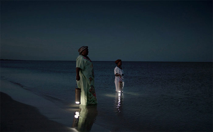 Chiếc đèn này có thời gian phát sáng lên đến 45 ngày.