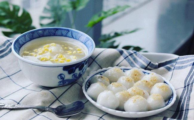 Bánh trôi bánh chay.