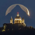 Nhiếp ảnh gia canh chờ 6 năm bắt một khoảnh khắc đáng kinh ngạc của Mặt trăng