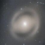 Bóng ma NASA chụp được là "cánh cửa thời gian"?