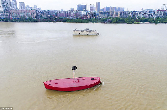Một số hình ảnh về chùa Quan Âm trên sông Dương Tử ở Hồ Bắc.