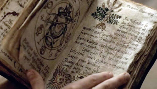 5 cuốn sách kì bí về phép thuật, lời nguyền và bùa chú của thời cổ đại