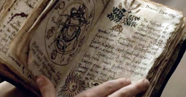 5 cuốn sách kì bí về phép thuật, lời nguyền và bùa chú của thời cổ đại