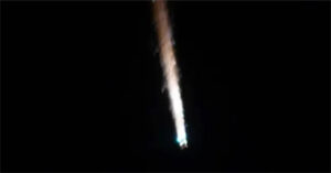 Tàu vũ trụ Nga cháy như pháo hoa trên bầu khí quyển Trái đất