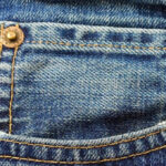 Túi nhỏ trên quần jean dùng để đựng gì?