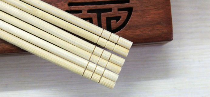 Vòng tròn khắc trên đầu đũa dùng một lần có ý nghĩa gì?