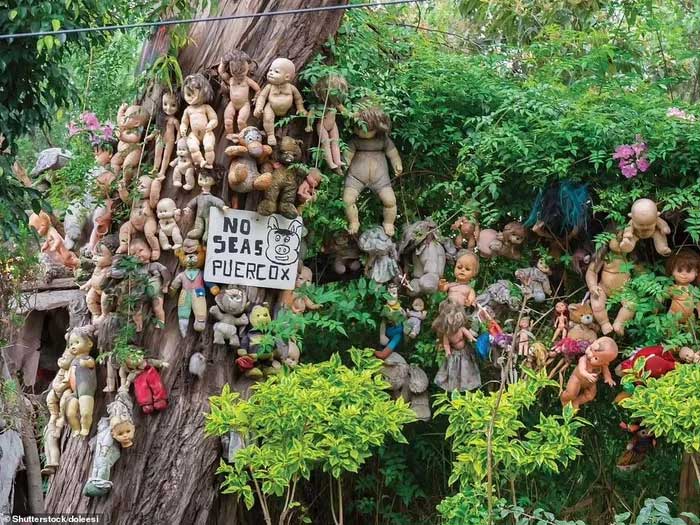 La Isla De Las Munecas, Mexico