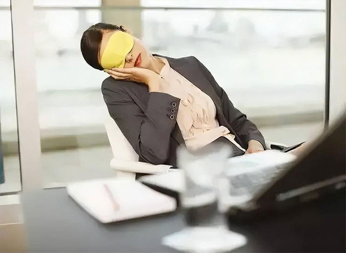Ngủ ngắn có thể giúp cơ mi của nhãn cầu được nghỉ ngơi