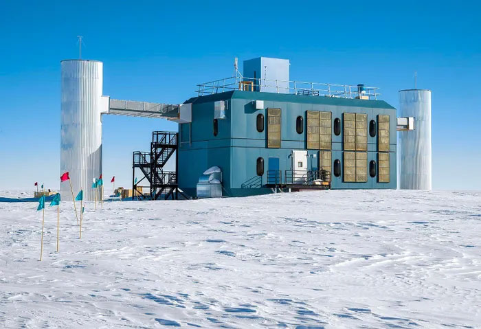dai-quan-sat-icecube Đài quan sát neutrino IceCube là nơi thực hiện các thí nghiệm neutrino quy mô.