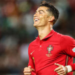 Trung bình mỗi cầu thủ chạy bao nhiêu km trong một trận World Cup?