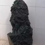 Thợ mỏ Brazil phát hiện khối ngọc bích quý nặng 3,6 tạ
