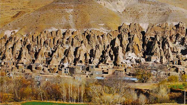 lang-kandovan-3 Đây là ngôi làng vách đá duy nhất trên thế giới có người sinh sống