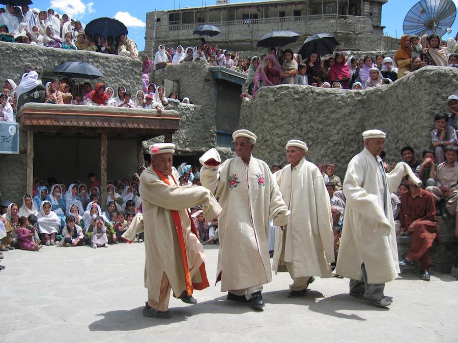 Lễ hội cũng là một phần không thể thiếu trong cuộc sống của người Hunza. Lễ hội cũng là một phần không thể thiếu trong cuộc sống của người Hunza.