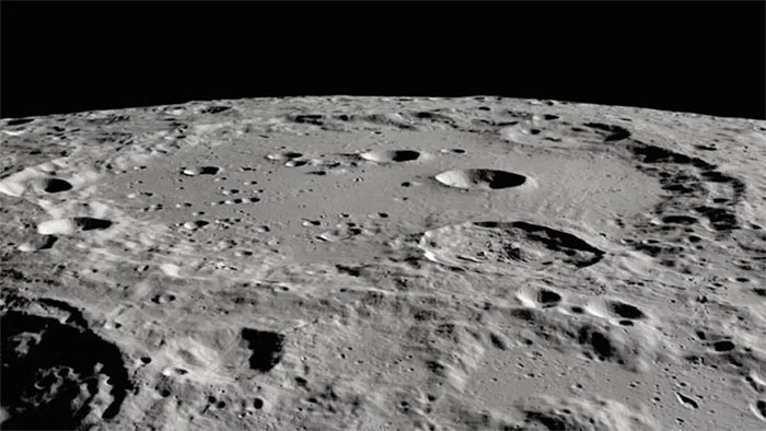 nui-lua-clavius-tren-mat-trang Hình ảnh núi lửa Clavius trên Mặt Trăng.