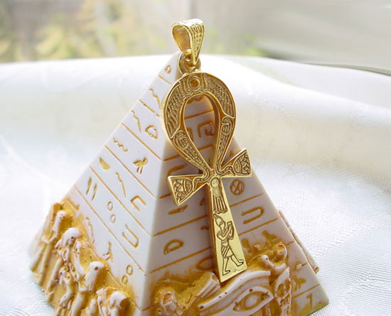 Ankh còn được coi như là “chìa khóa của sự sống” Ankh còn được coi như là “chìa khóa của sự sống”